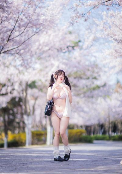 水蜜桃影库_HD完整在线观看