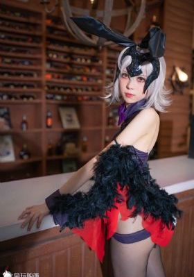 奇异贤伴 黑色天使_十万网红美女美酱
